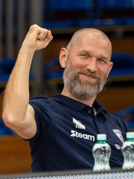 Przemysław Gaszyński podczas pracy trenerskiej